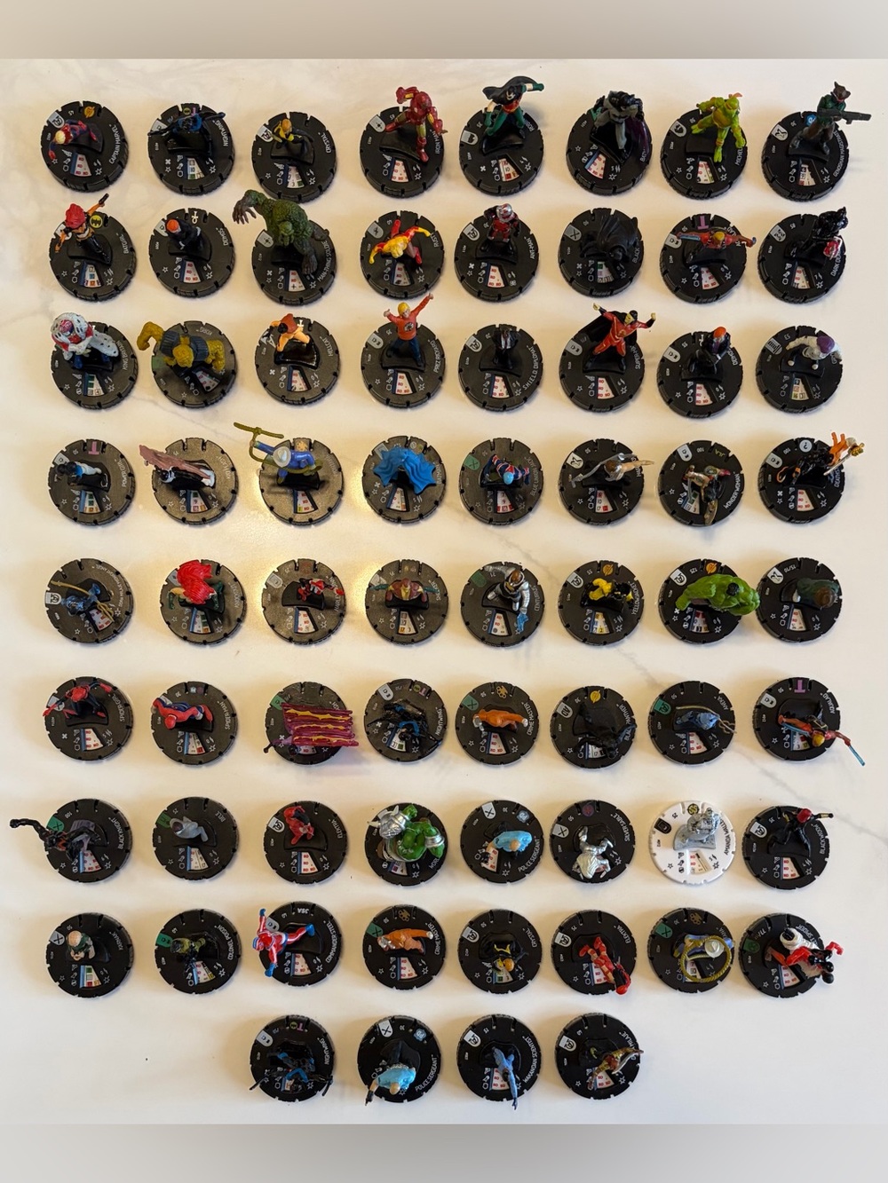 Wizkids Heroclix Figures (68) *NO Cards*